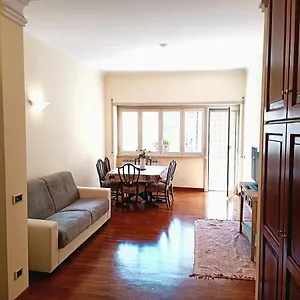 Appartamento Per Le Tue Vacanze A Pamphili, Roma