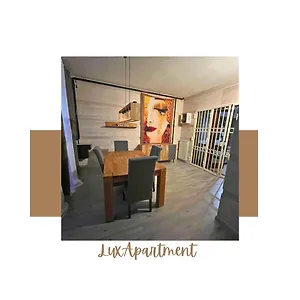 Appartamento Lux Capannelle, Roma